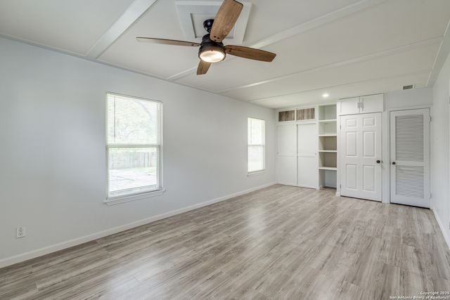326 SUBLETT DR, San Antonio, TX 78223