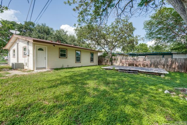 326 SUBLETT DR, San Antonio, TX 78223