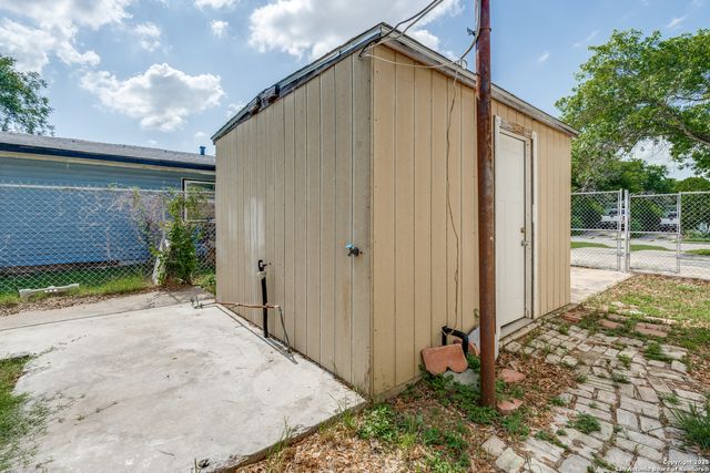 326 SUBLETT DR, San Antonio, TX 78223