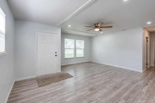 326 SUBLETT DR, San Antonio, TX 78223