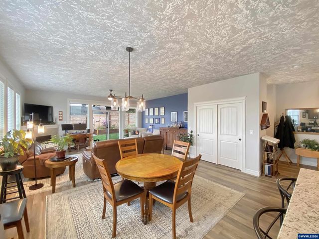 1786 Ammon St NW, Salem, OR 97304