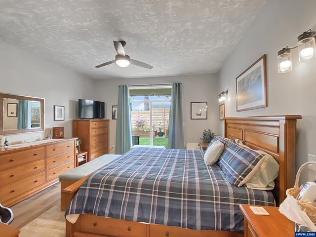 1786 Ammon St NW, Salem, OR 97304