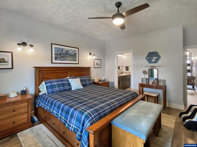 1786 Ammon St NW, Salem, OR 97304