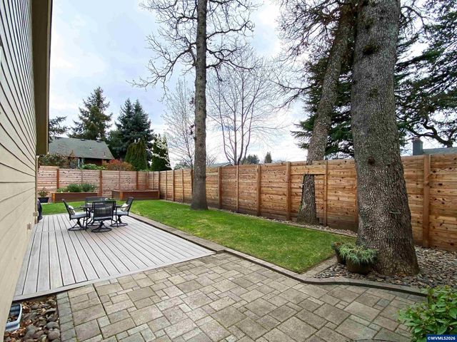 1786 Ammon St NW, Salem, OR 97304