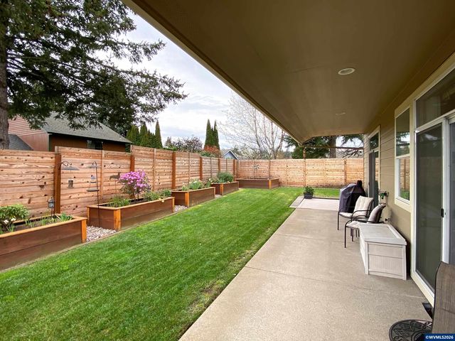 1786 Ammon St NW, Salem, OR 97304