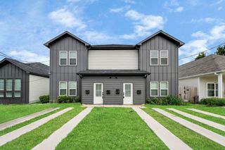 8316 Corinth Street B, Houston, TX 77051