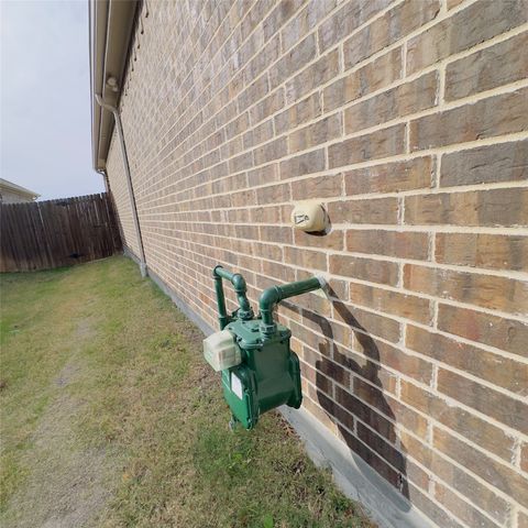 2513 Real Quiet Drive, Forney, TX 75126