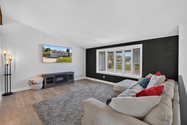 2925 Cherry Tree COURT, Racine, WI 53402