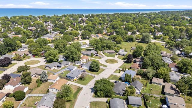 2925 Cherry Tree COURT, Racine, WI 53402
