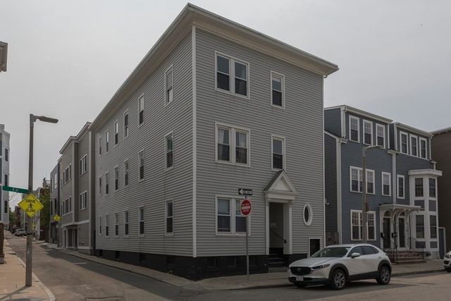 233 E Street 3, Boston, MA 02127