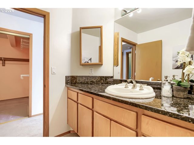 18226 Sw 133RD Ter, Tualatin, OR 97062