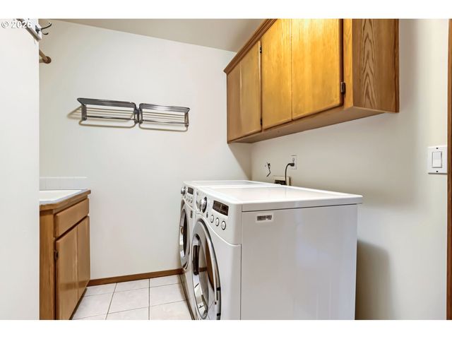 18226 Sw 133RD Ter, Tualatin, OR 97062