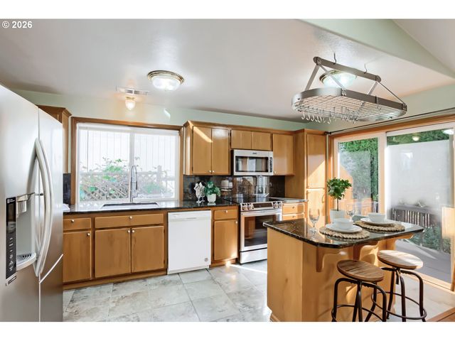 18226 Sw 133RD Ter, Tualatin, OR 97062
