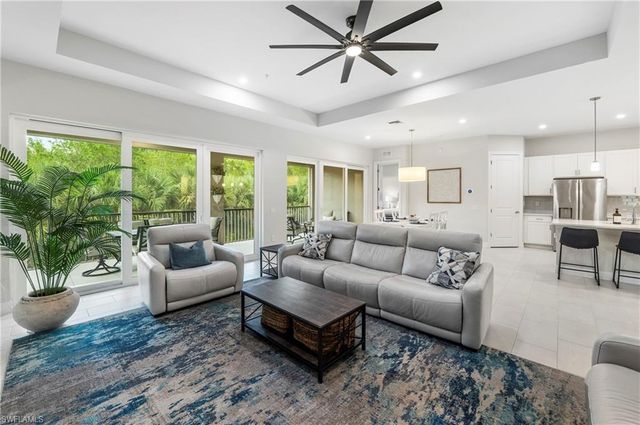 178 Indies DR E 201, Naples, FL 34114