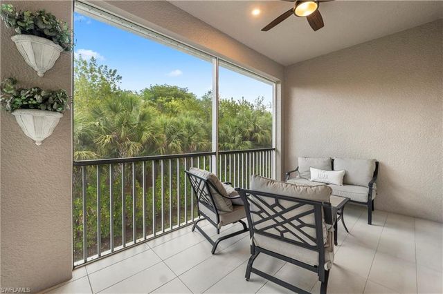 178 Indies DR E 201, Naples, FL 34114