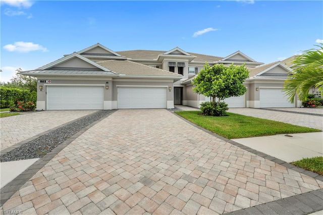 178 Indies DR E 201, Naples, FL 34114