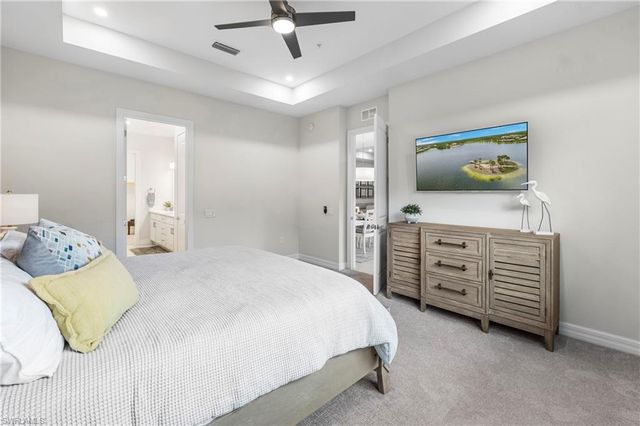 178 Indies DR E 201, Naples, FL 34114