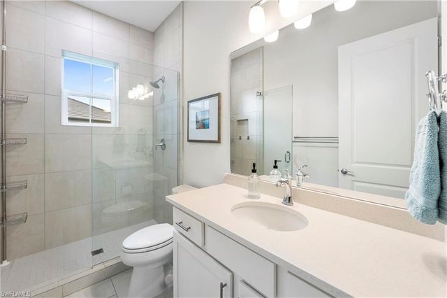178 Indies DR E 201, Naples, FL 34114