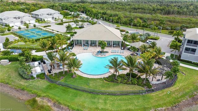 178 Indies DR E 201, Naples, FL 34114