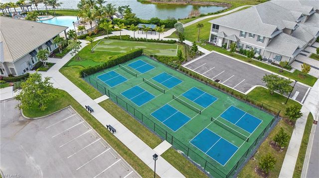 178 Indies DR E 201, Naples, FL 34114