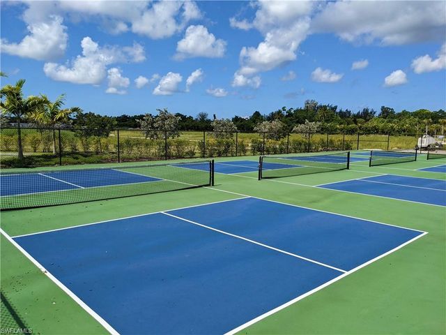 178 Indies DR E 201, Naples, FL 34114