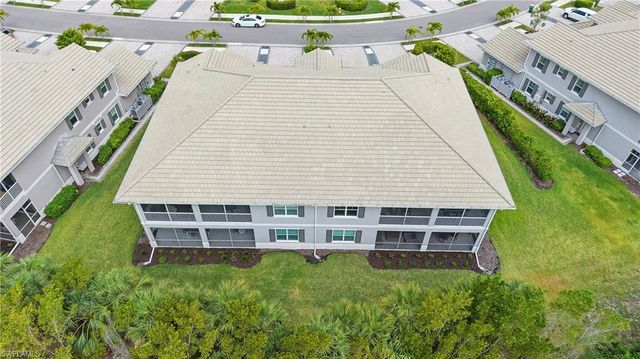 178 Indies DR E 201, Naples, FL 34114