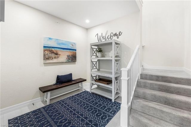 178 Indies DR E 201, Naples, FL 34114