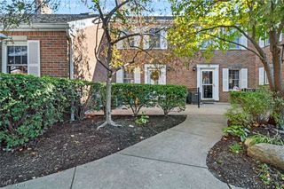 2310 Riverfront Pky, Cuyahoga Falls, OH 44221