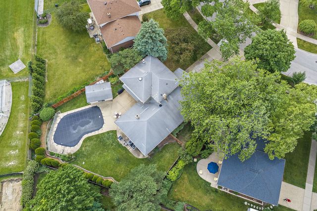 2019 E Avon Lane, Arlington Heights, IL 60004