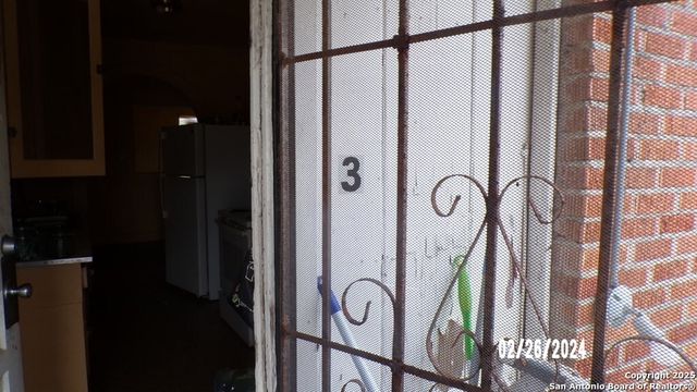 704 N Washington, Beeville, TX 78102