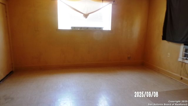 704 N Washington, Beeville, TX 78102