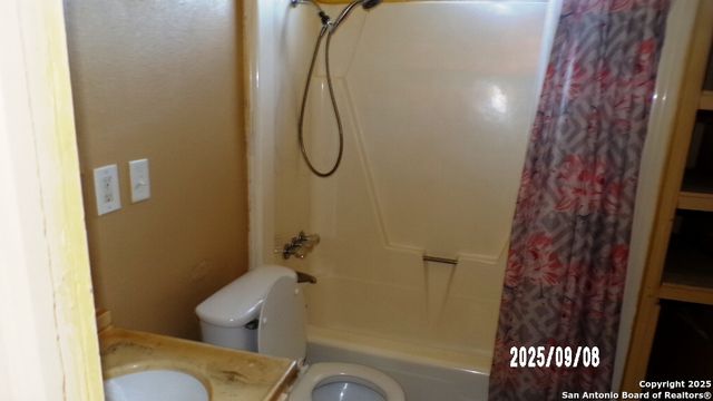 704 N Washington, Beeville, TX 78102