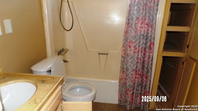 704 N Washington, Beeville, TX 78102