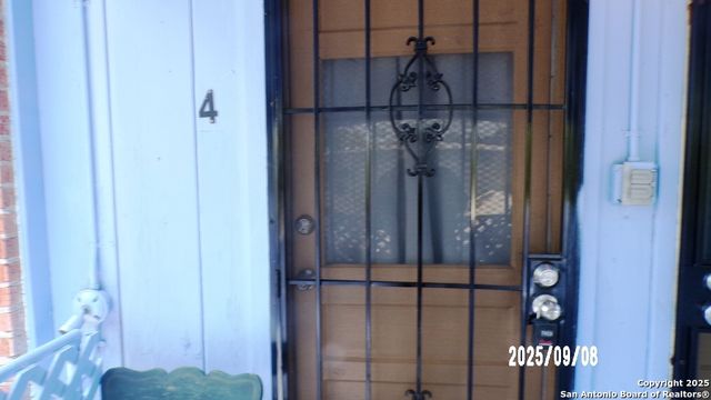 704 N Washington, Beeville, TX 78102