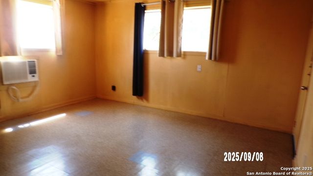 704 N Washington, Beeville, TX 78102