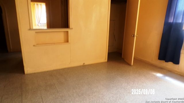 704 N Washington, Beeville, TX 78102