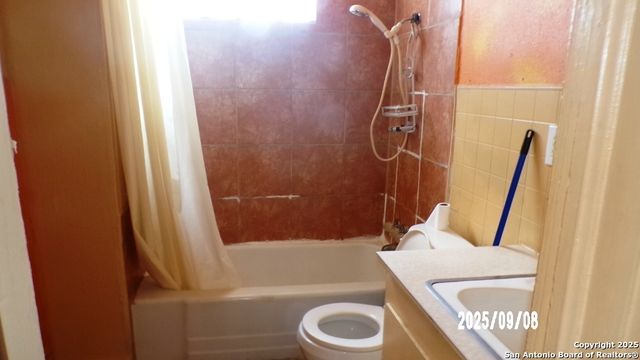 704 N Washington, Beeville, TX 78102