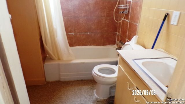 704 N Washington, Beeville, TX 78102