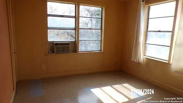 704 N Washington, Beeville, TX 78102