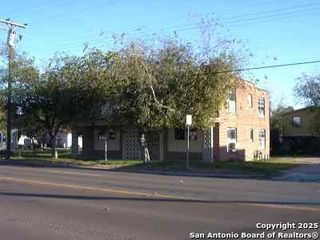 704 N Washington, Beeville, TX 78102