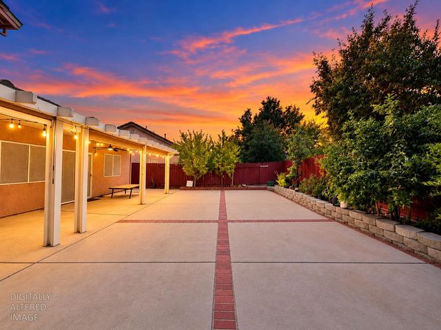 9050 Descendant Dr, Elk Grove, CA 95758