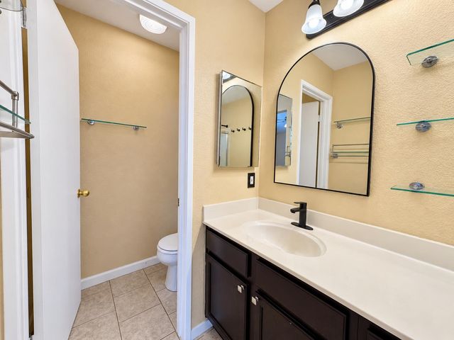 9050 Descendant Dr, Elk Grove, CA 95758