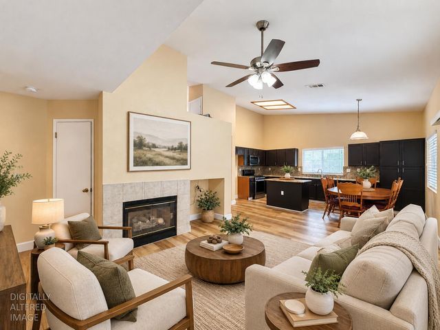 9050 Descendant Dr, Elk Grove, CA 95758