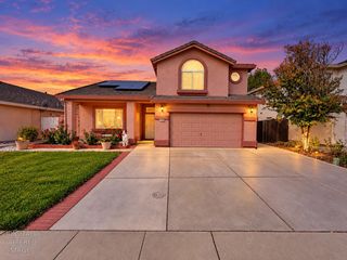 9050 Descendant Dr, Elk Grove, CA 95758
