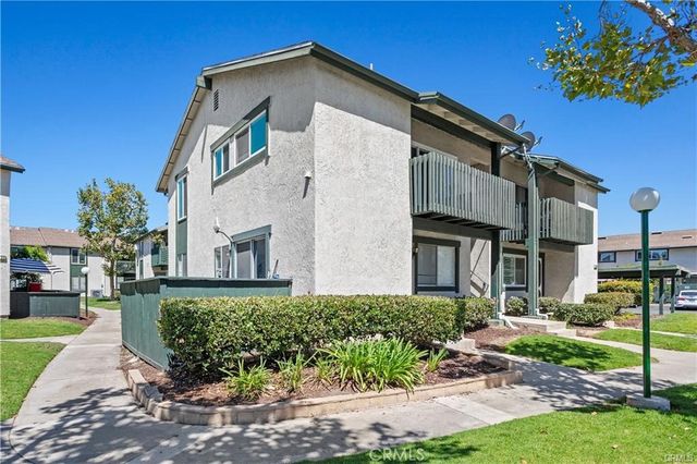 23232 Orange Avenue 2, Lake Forest, CA 92630