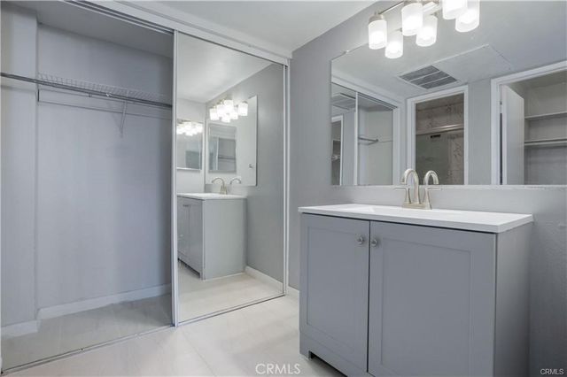 23232 Orange Avenue 2, Lake Forest, CA 92630