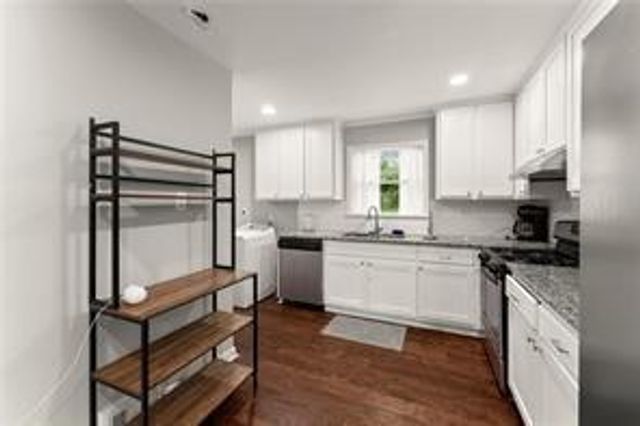 2756 Gresham SE Road, Atlanta, GA 30316