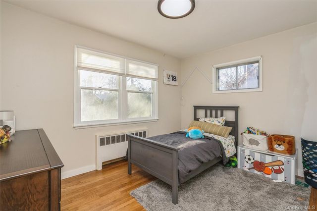 17 Goldsmith Avenue, Greenlawn, NY 11740