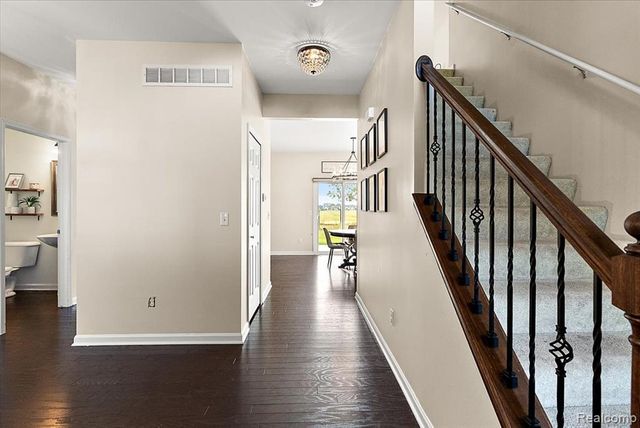 50647 Bredenbury Drive, Macomb, MI 48044