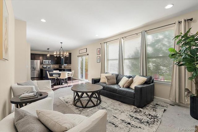 50647 Bredenbury Drive, Macomb, MI 48044